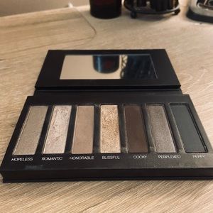 YOUNIQUE Moodstruck Addiction Shadow Palette